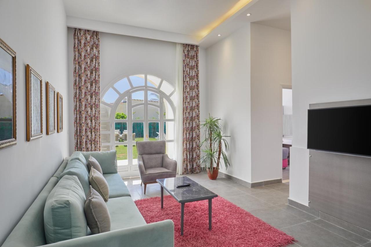 Le Royal Marina Hotel El Alamein Bagian luar foto
