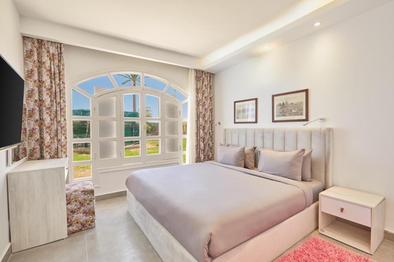 Le Royal Marina Hotel El Alamein Bagian luar foto