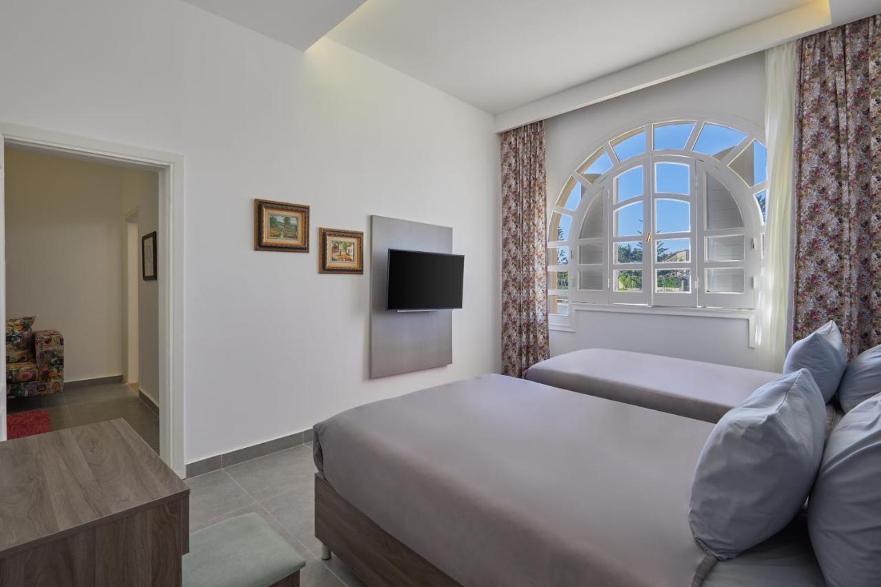 Le Royal Marina Hotel El Alamein Bagian luar foto